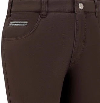 COM4 21602012 209 1147 Brown